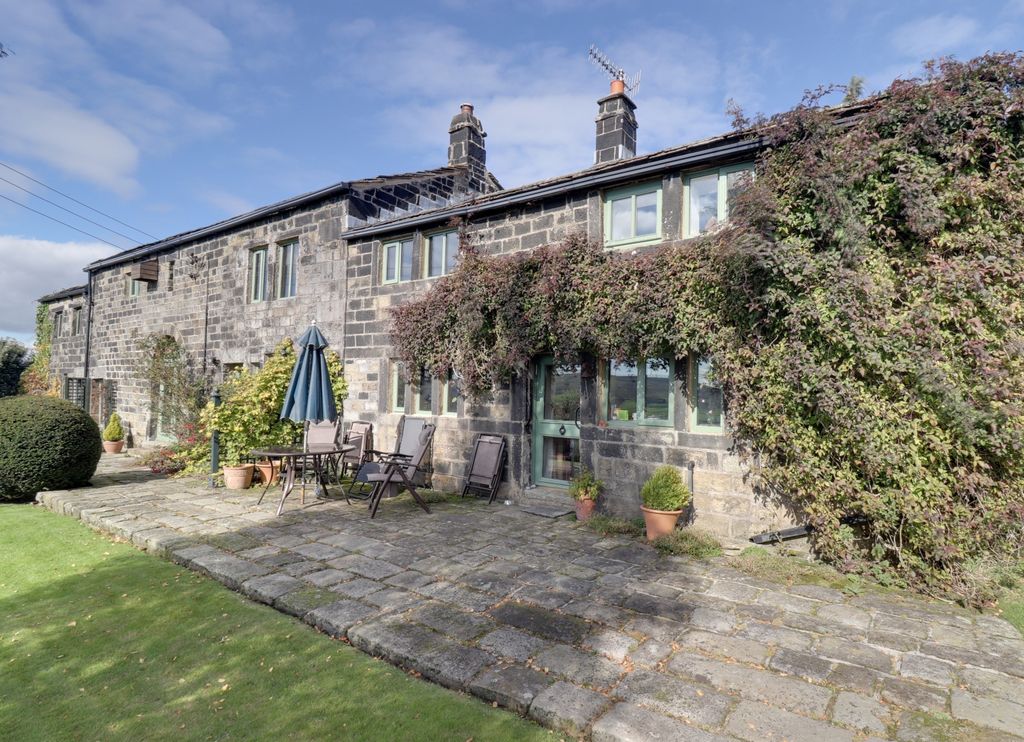 Property photo 1 of 64 Front 1A