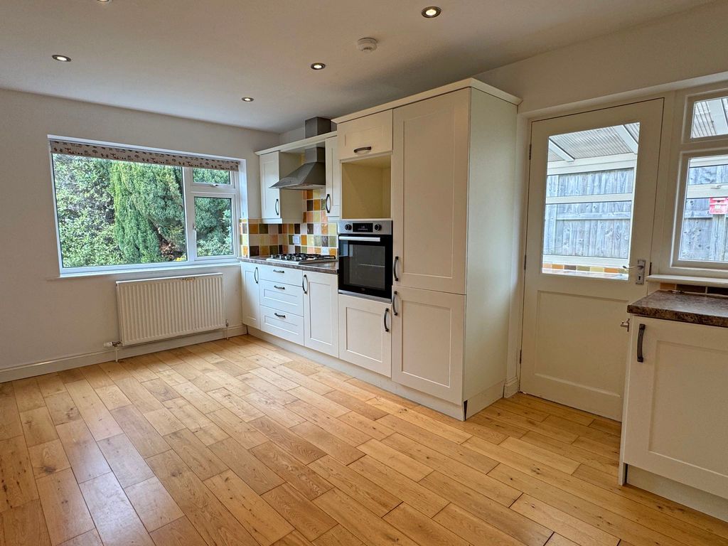 Property photo 3 of 15 Photo 7