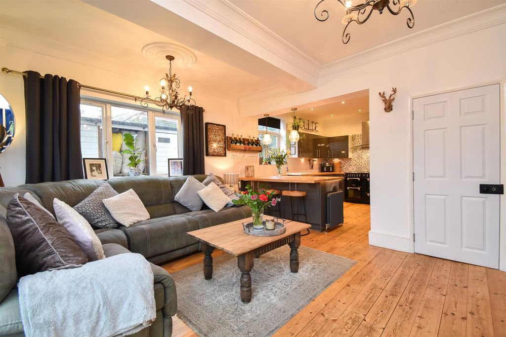 Property photo 2 of 25 Open Plan Living Space