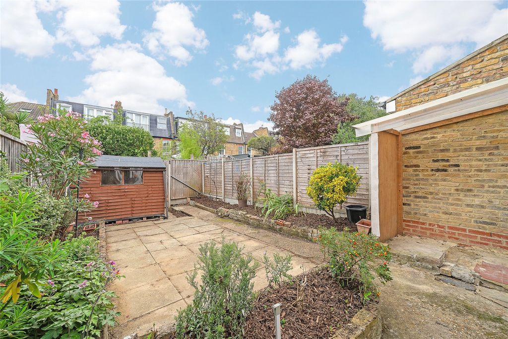 Property photo 2 of 12 Picture No. 07
