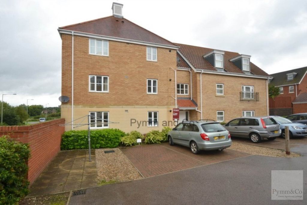 Property photo 2 of 12
