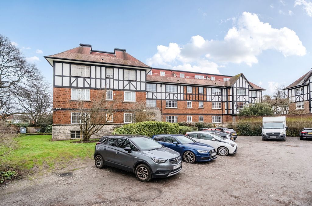 Property photo 1 of 8 1403792-2-697B94A...