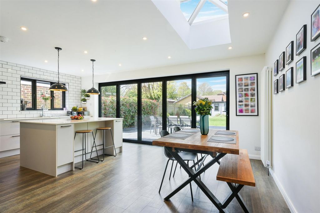 Property photo 1 of 20 Mill Lane (13).Jpg