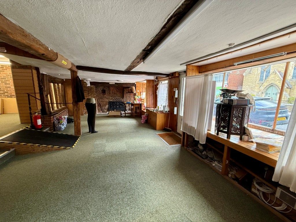 Property photo 3 of 21 Shop Floor With View Onto High Street