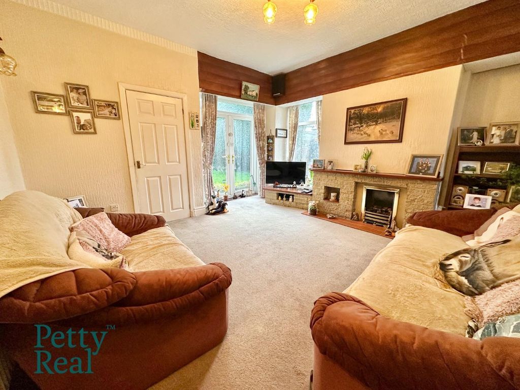 Property photo 3 of 13 6DC79B03-B75A-454D-903C-55Dca04B0622.Jpeg