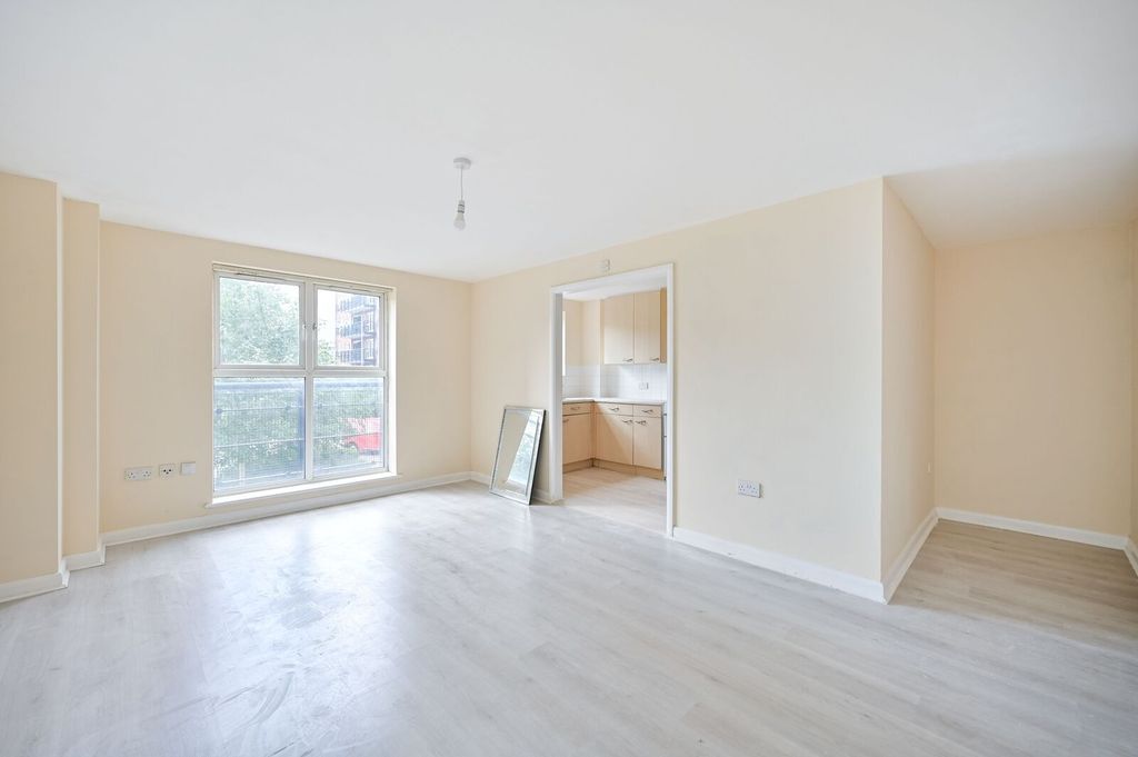Property photo 3 of 7