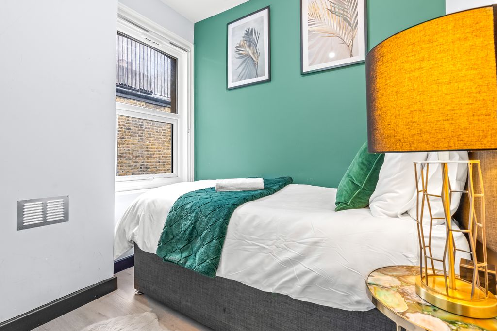 Property photo 3 of 25