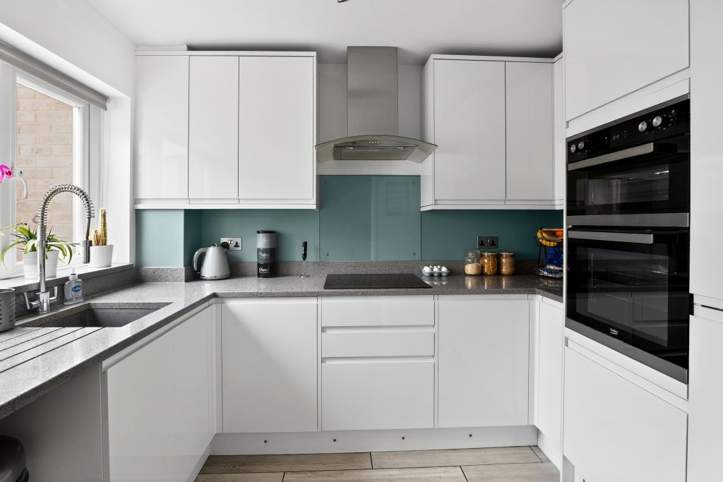 Property photo 3 of 21