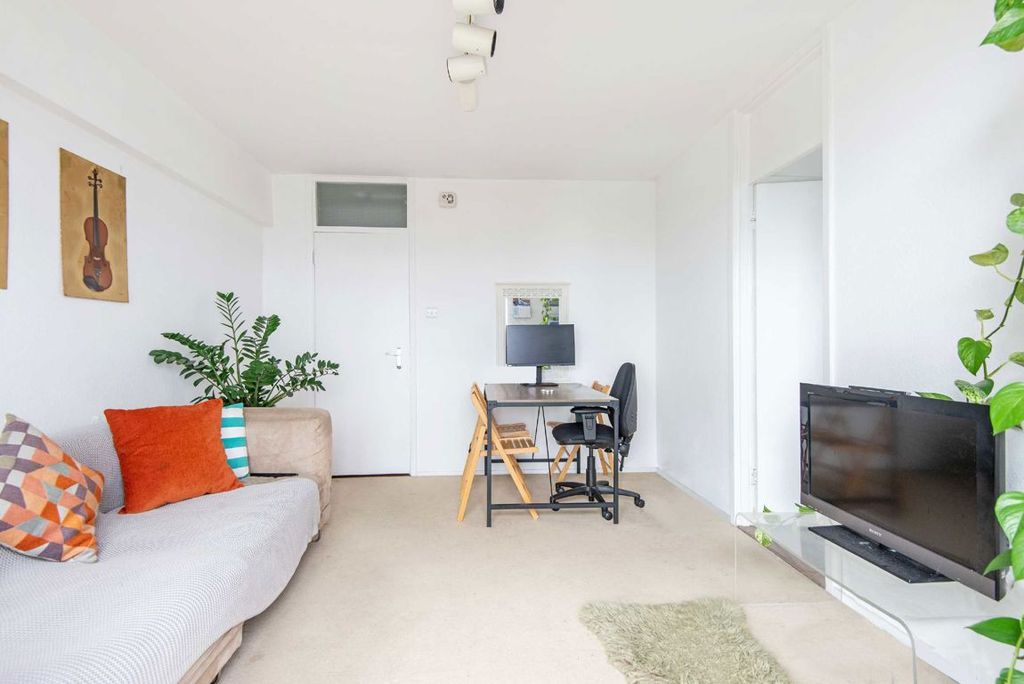 Property photo 2 of 4