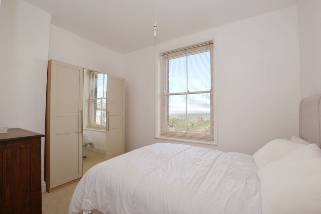 Property photo 3 of 4