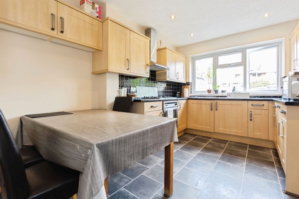 Property photo 3 of 17 Pbox-Img.Jpg