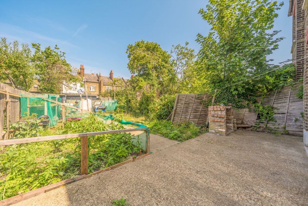 Property photo 3 of 3