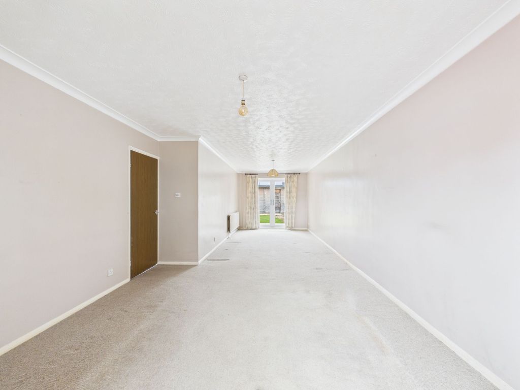Property photo 2 of 23