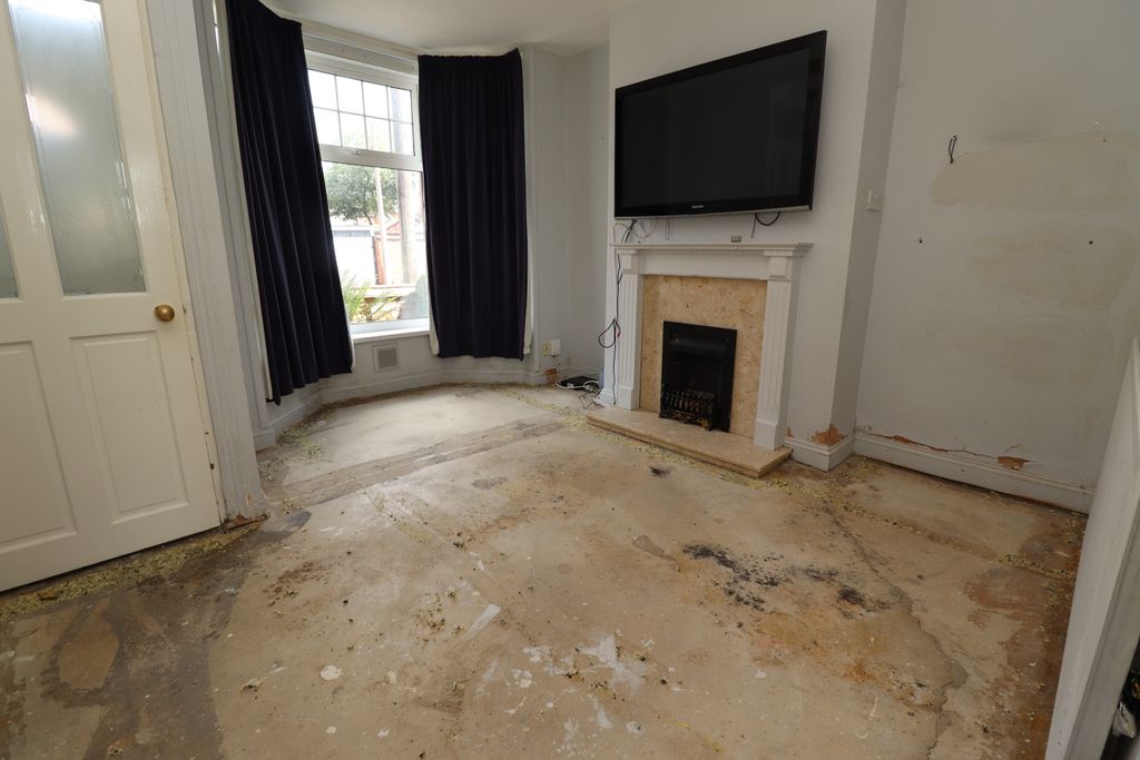 Property photo 3 of 12 Img_5765