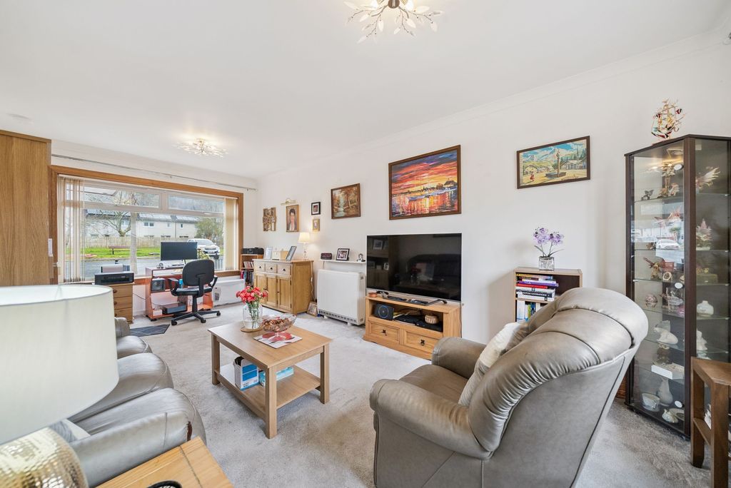 Property photo 2 of 18