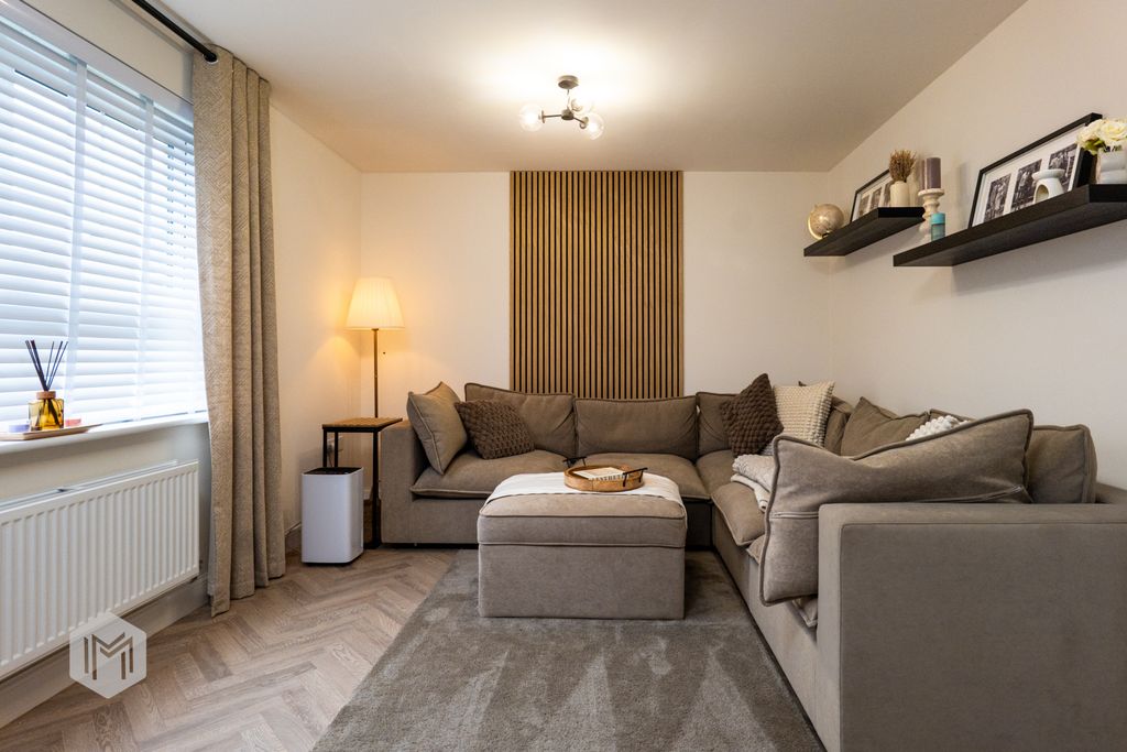 Property photo 2 of 23 Picture No. 11