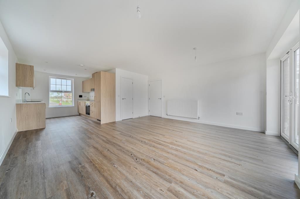 Property photo 3 of 20 Reception/Kitchen