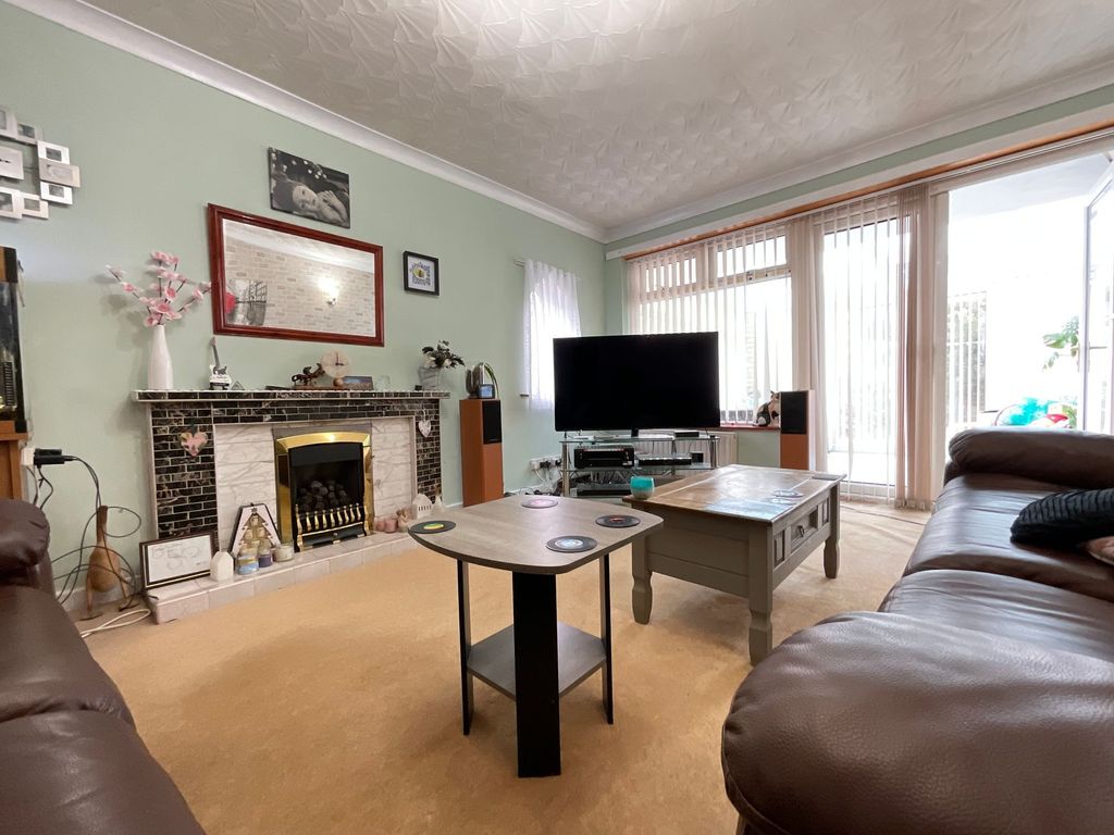 Property photo 3 of 23