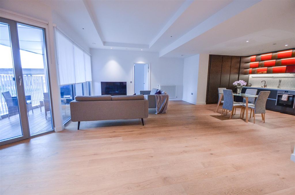 Property photo 2 of 12 Hercules House