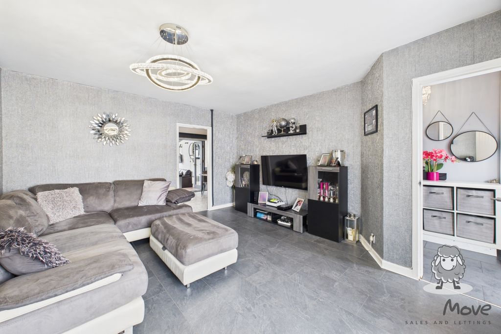 Property photo 2 of 16 6