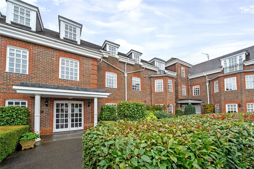 Property photo 1 of 10 Front