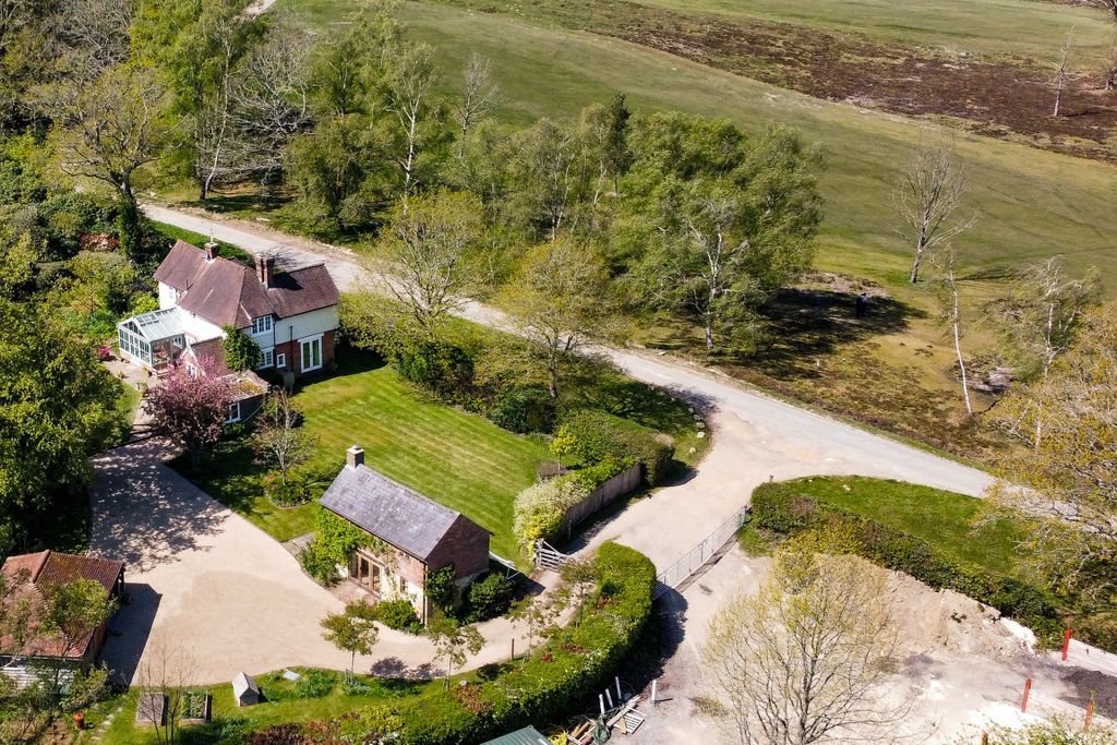 Property photo 1 of 20