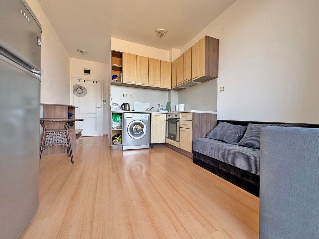 Property photo 2 of 8