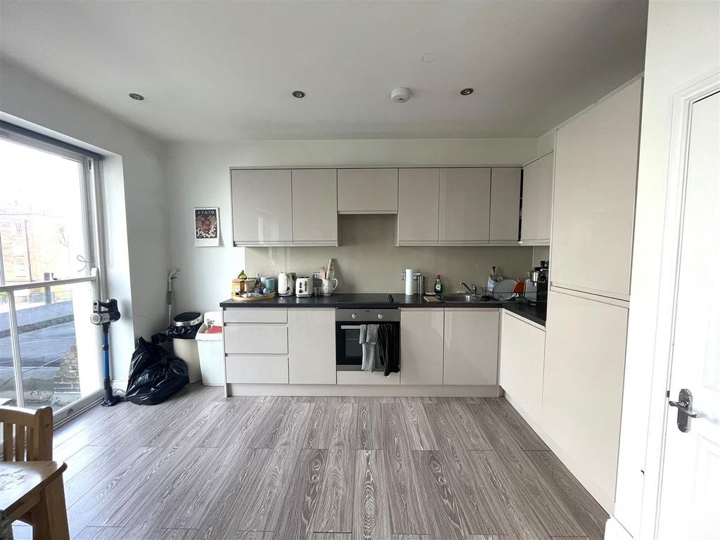 Property photo 3 of 8 Image00004.Jpeg