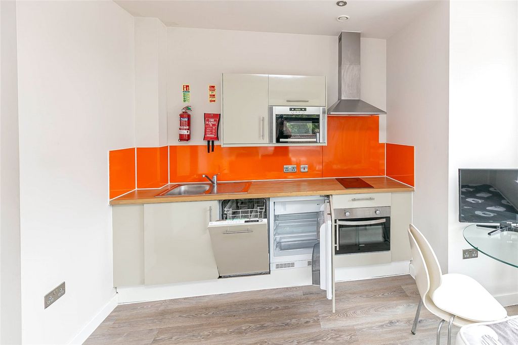 Property photo 2 of 11 Picture No. 39