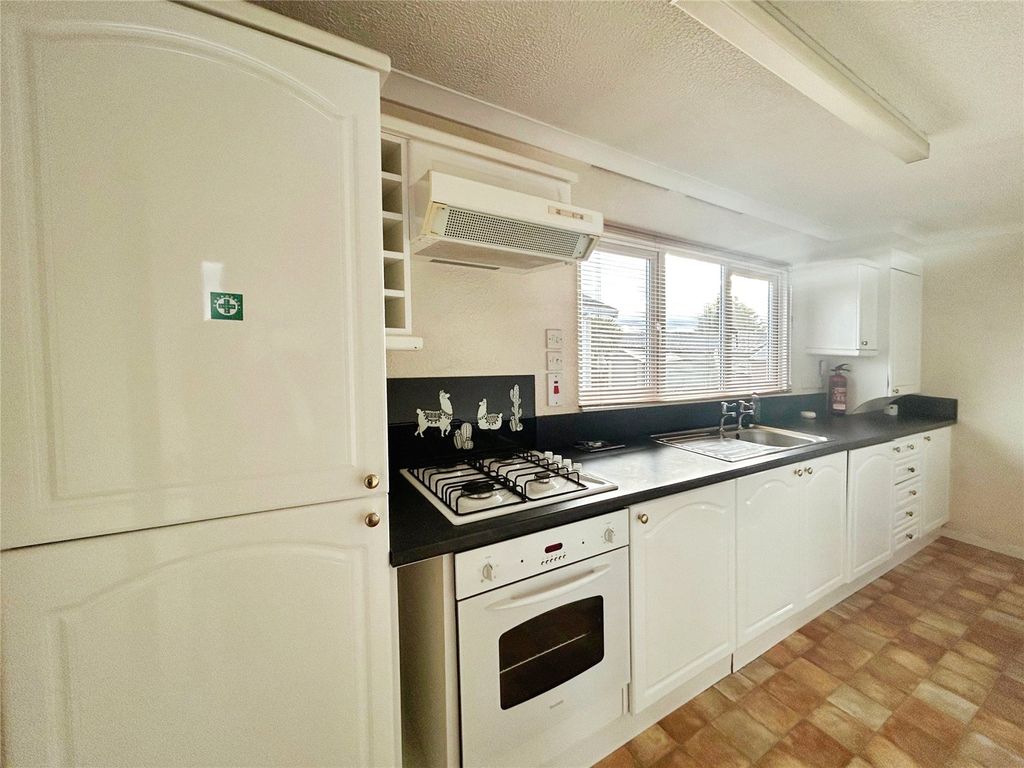 Property photo 2 of 13 Kitchen