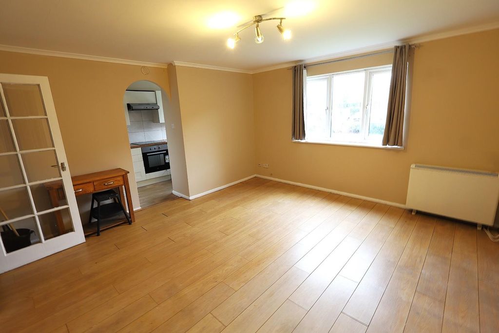 Property photo 2 of 7 Lounge