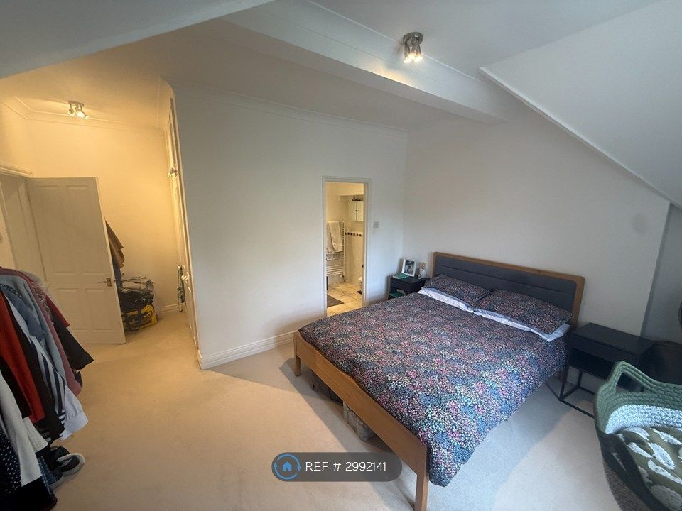 Property photo 2 of 13 Master Bedroom