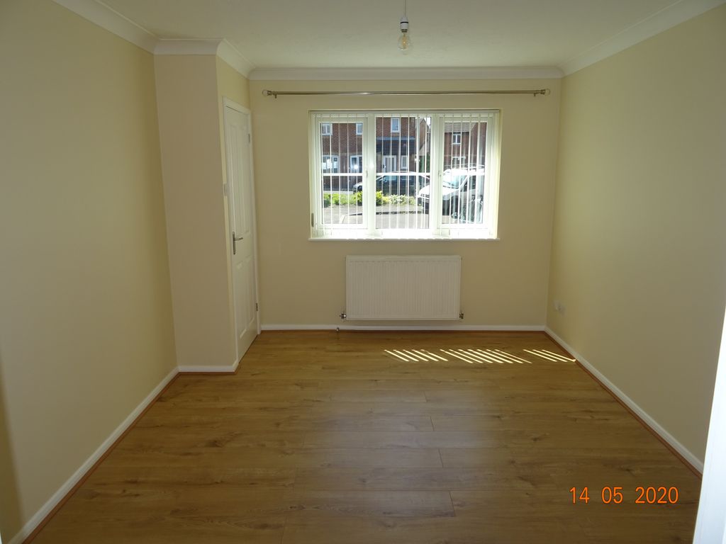 Property photo 2 of 15 Living Room
