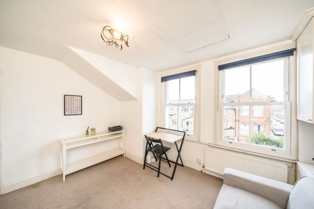 Property photo 3 of 5