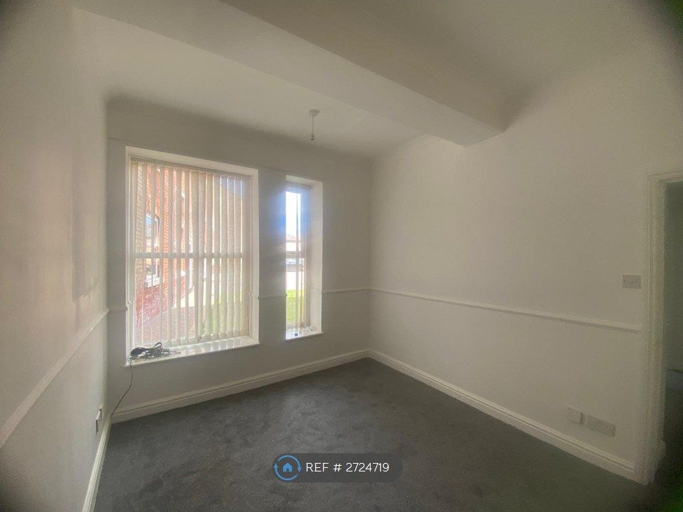 Property photo 2 of 6 Living Room