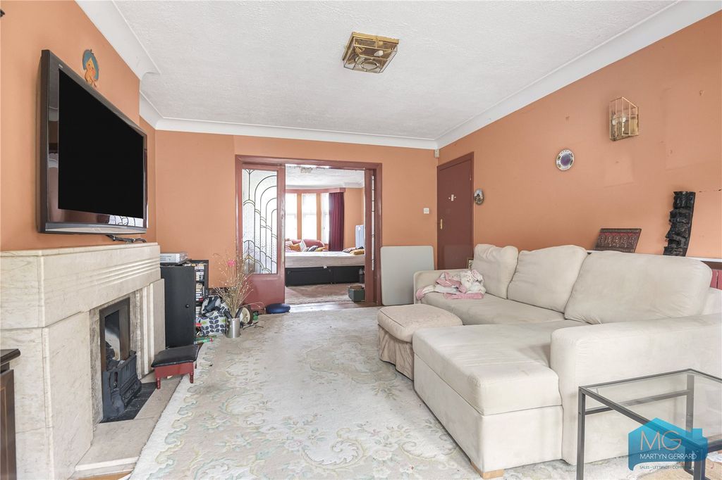 Property photo 3 of 19 Picture No. 13