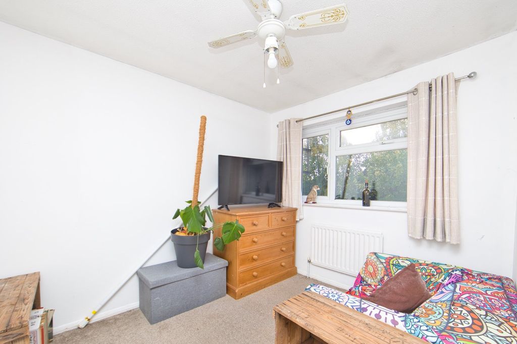 Property photo 3 of 11 Picture 3