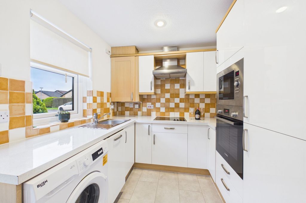 Property photo 3 of 14 Kitchen Angle 1