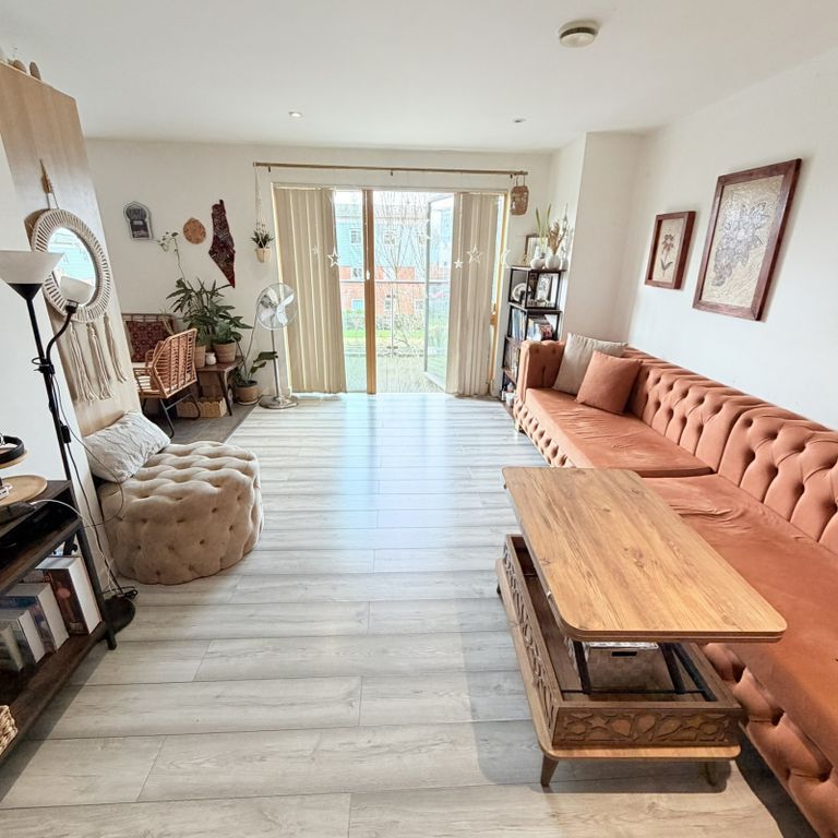 Property photo 3 of 9 Gallery