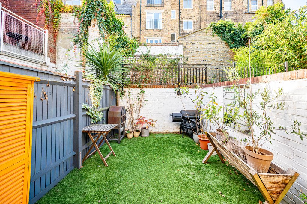 Property photo 2 of 9