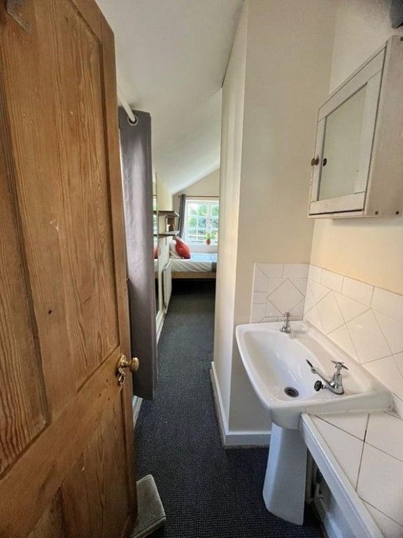 Property photo 1 of 7 99256986.Jpg