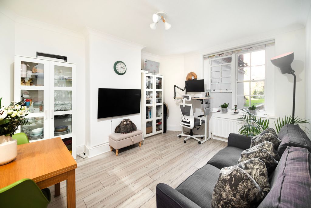 Property photo 2 of 11 Picture No. 08