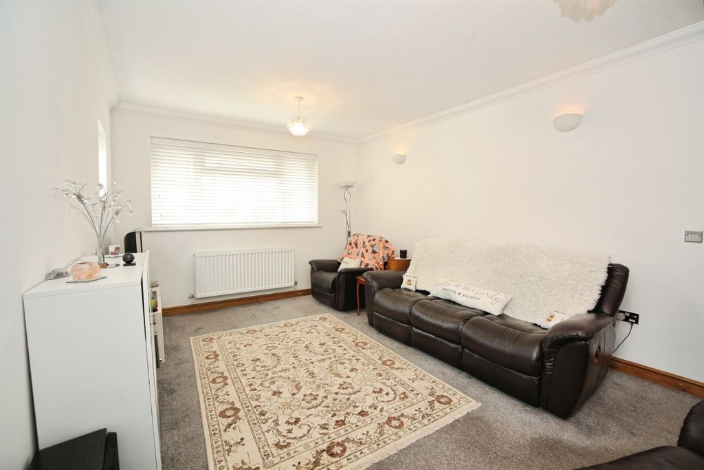 Property photo 3 of 25