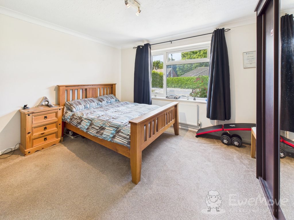 Property photo 3 of 10 Bedroom