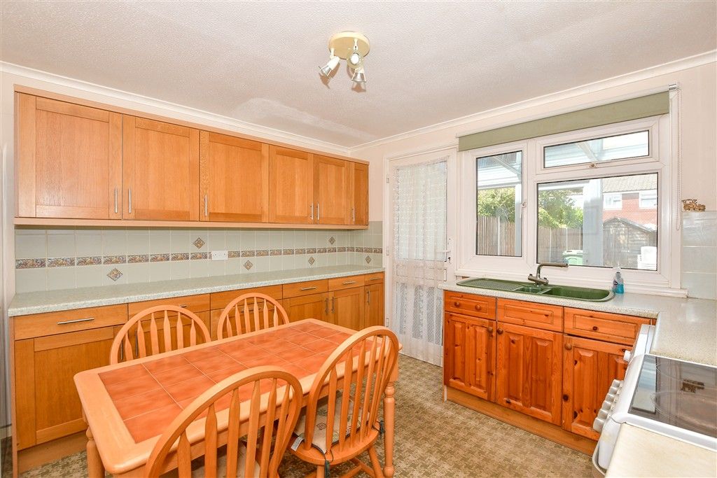 Property photo 3 of 17 Kitchen/Diner