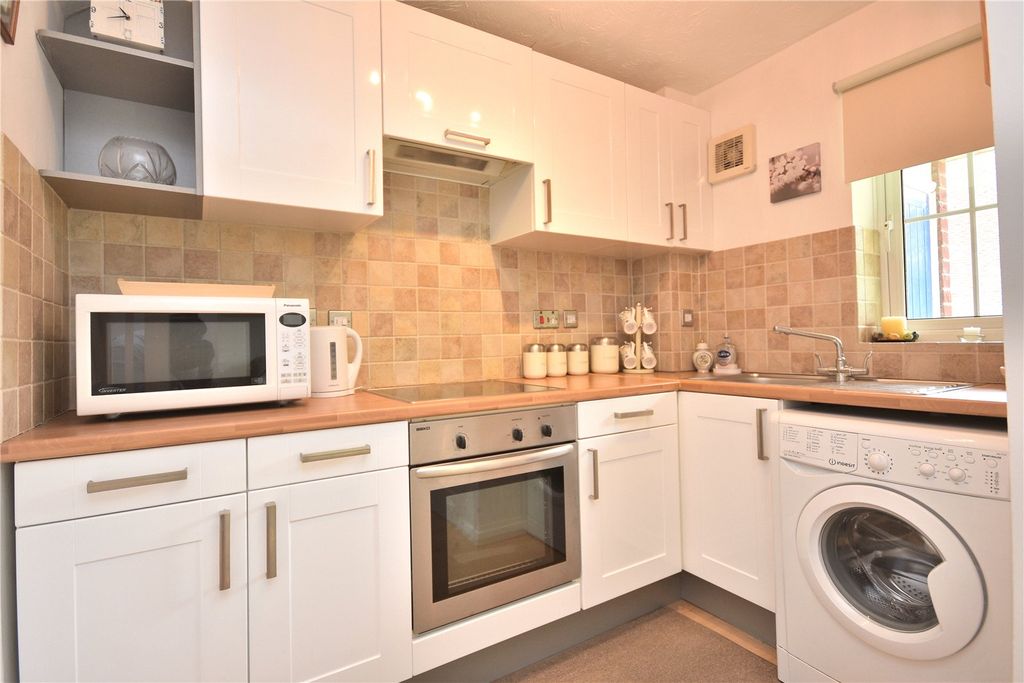 Property photo 2 of 10 Picture No. 21