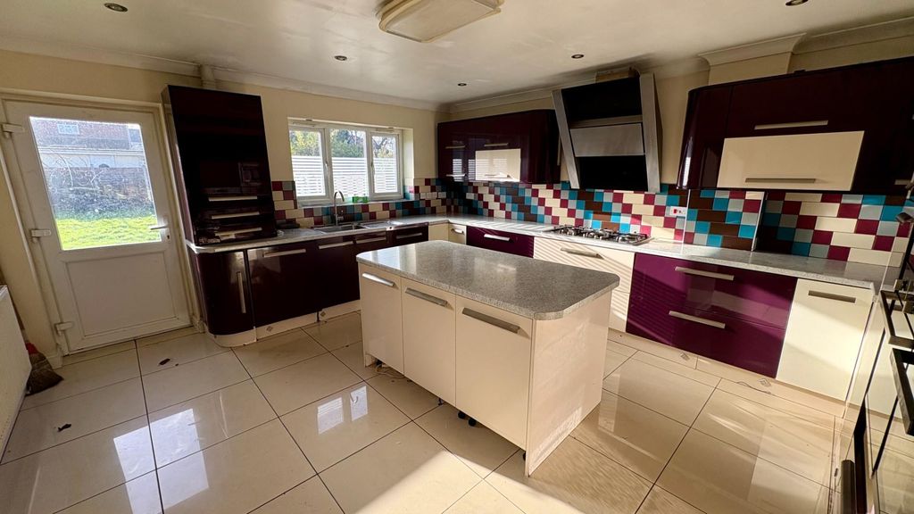 Property photo 2 of 13 Img_2531.Jpeg