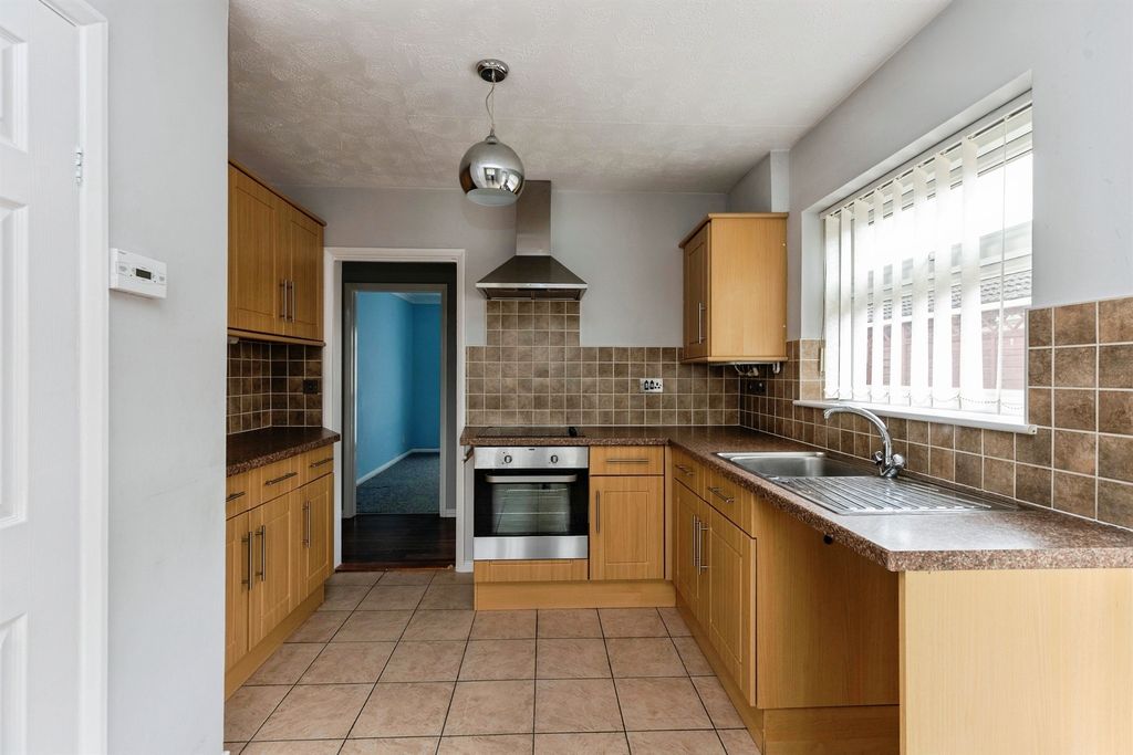 Property photo 2 of 16