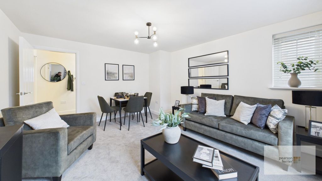 Property photo 3 of 12