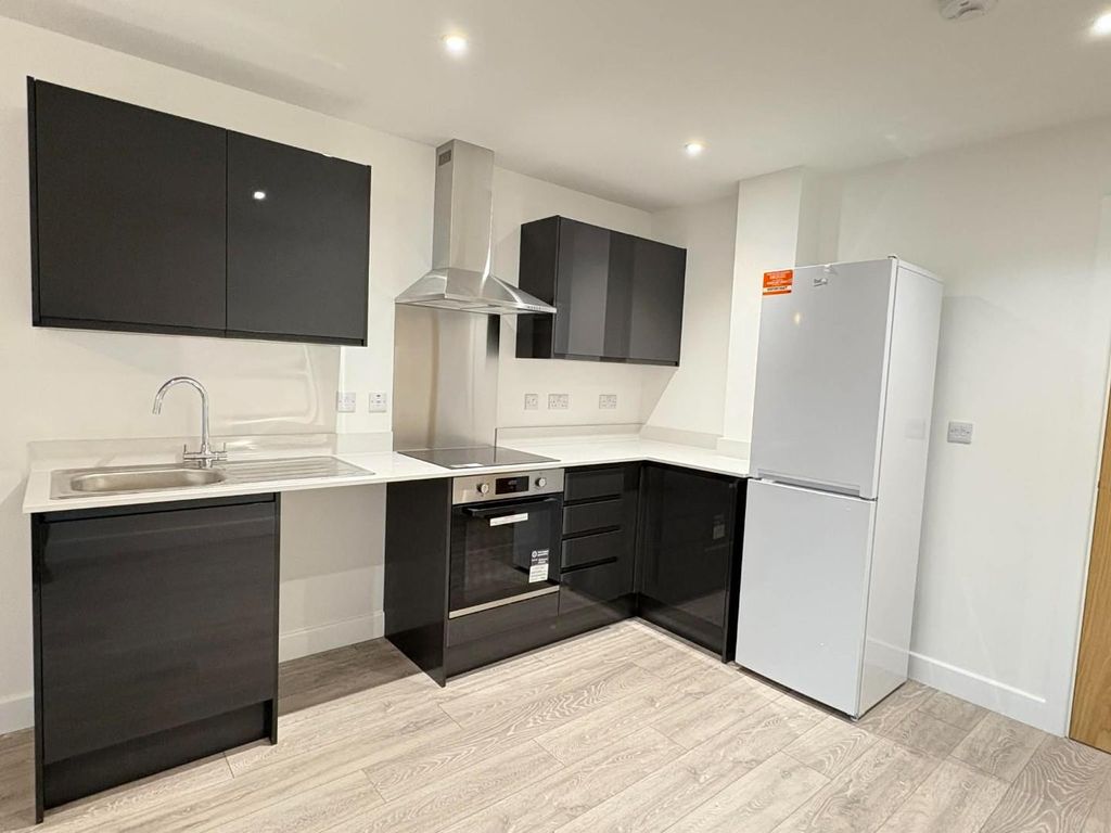 Property photo 1 of 6 Kitchen And Living  (1).Jpg